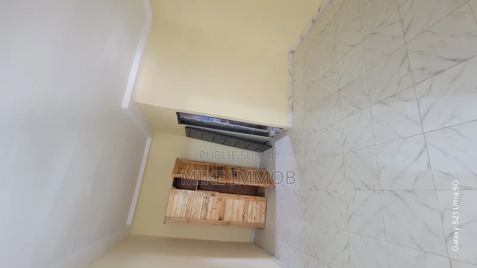 1chbre Studio dans Mike Immobilier, Bingerville à Louer