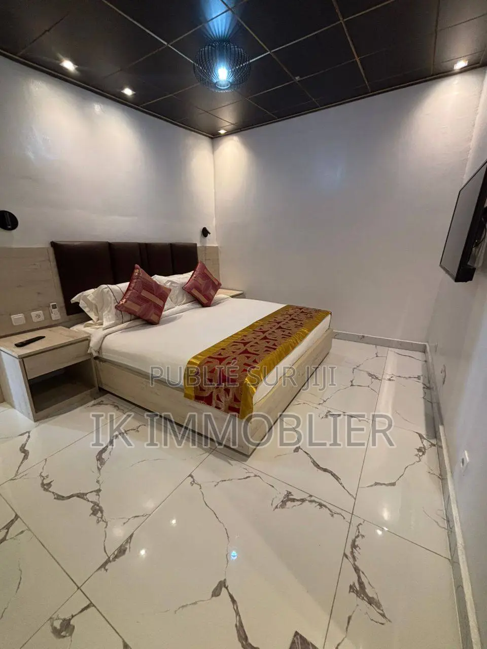 Furnished 1chbre Villa dans Cocody à Louer