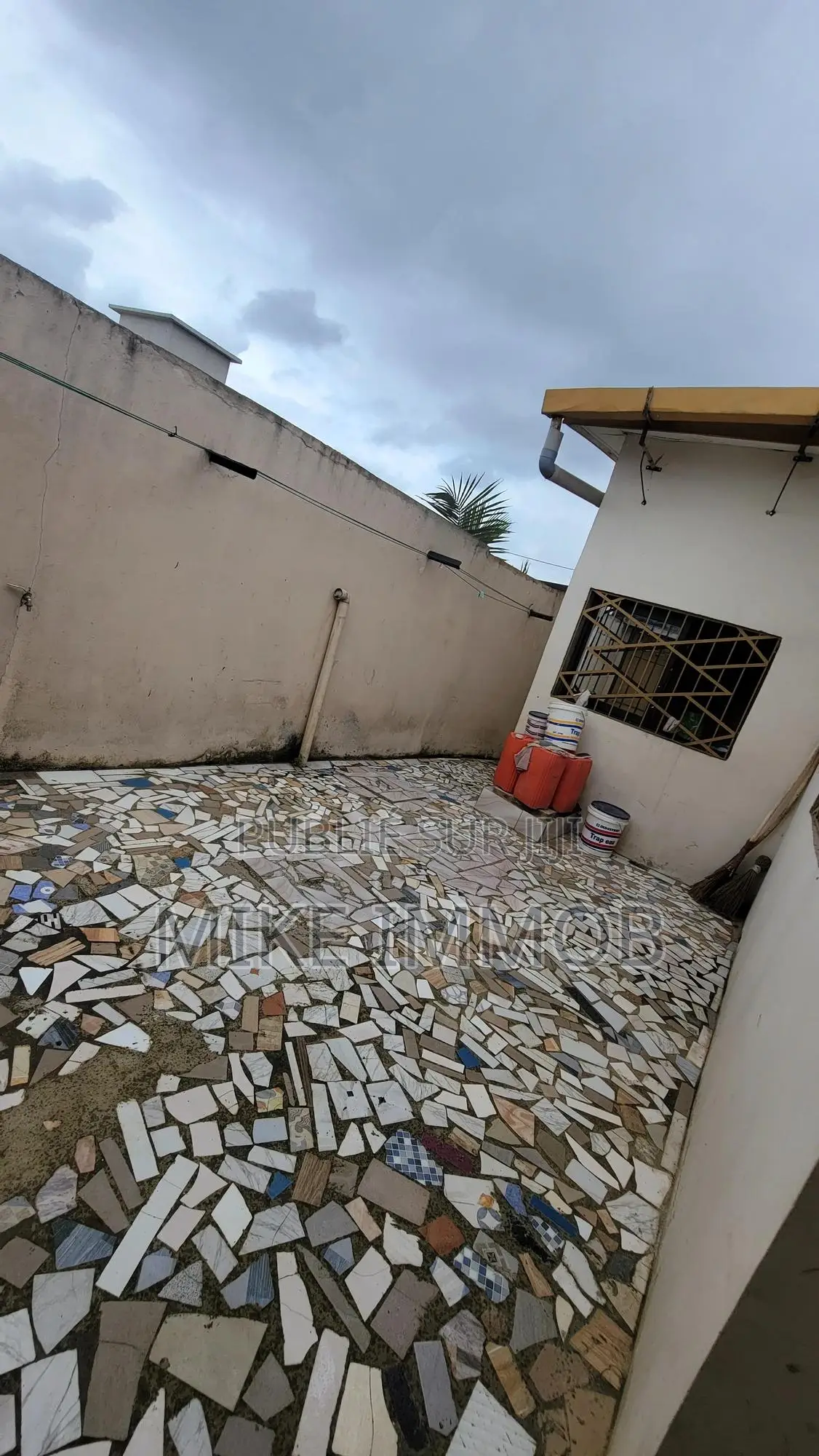 3chbre Villa dans Mike Immobilier, Bingerville à Vendre