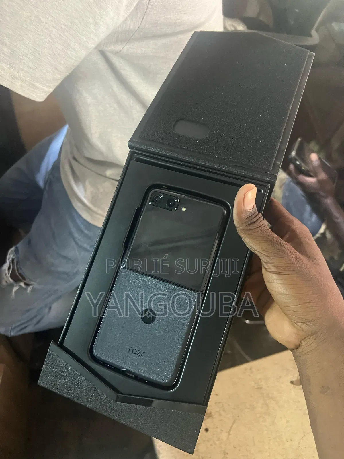 New Motorola Razr 2022 256 GB Noir