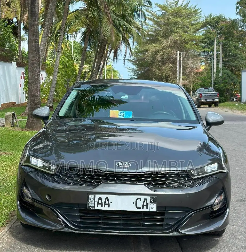 Kia K5 2021 Gris