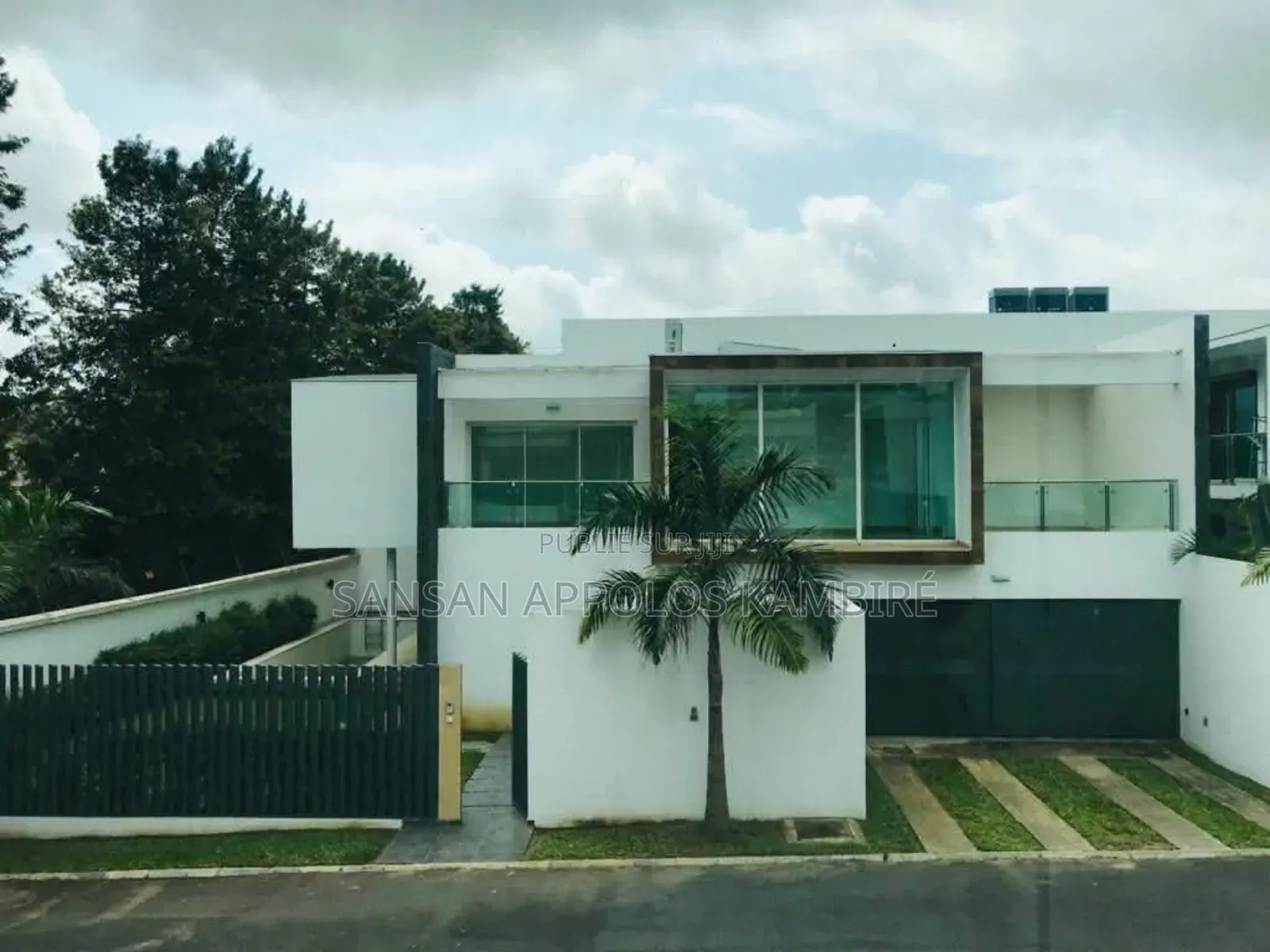 4chbre Maison dans Une Magnifique Villa, Cocody à Louer
