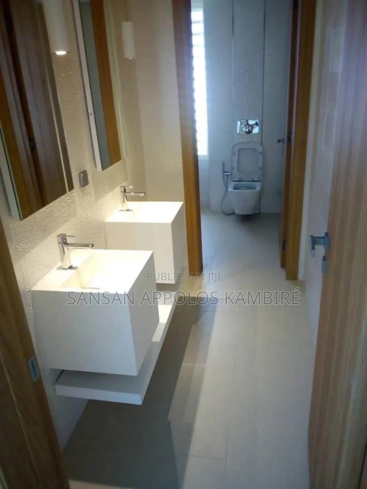 4chbre Maison dans Une Magnifique Villa, Cocody à Louer