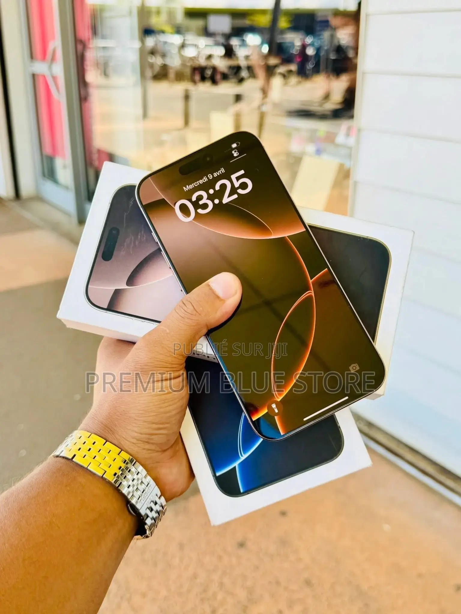 Neuf Apple iPhone 16 Pro Max 256 GB Doré