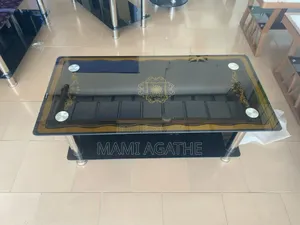 Photo - Table Vitrée