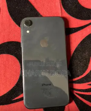 Apple iPhone XR 64 GB Noir