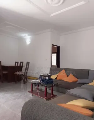 5chbre Villa dans Cocody à Vendre
