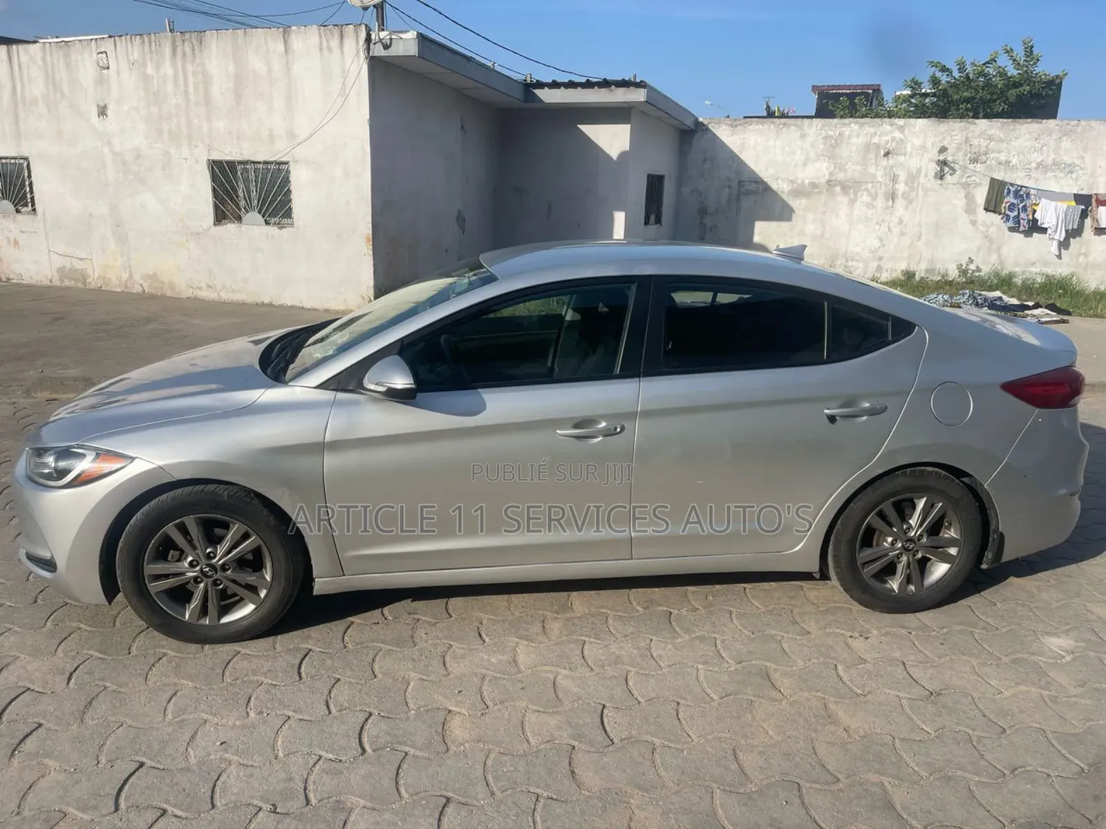 Hyundai Elantra Limited Sedan FWD (2.0L 4cyl 6A) 2017 Gris