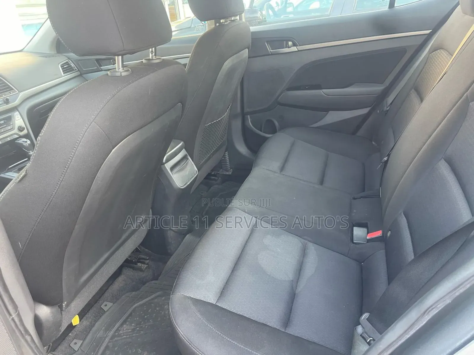 Hyundai Elantra Limited Sedan FWD (2.0L 4cyl 6A) 2017 Gris