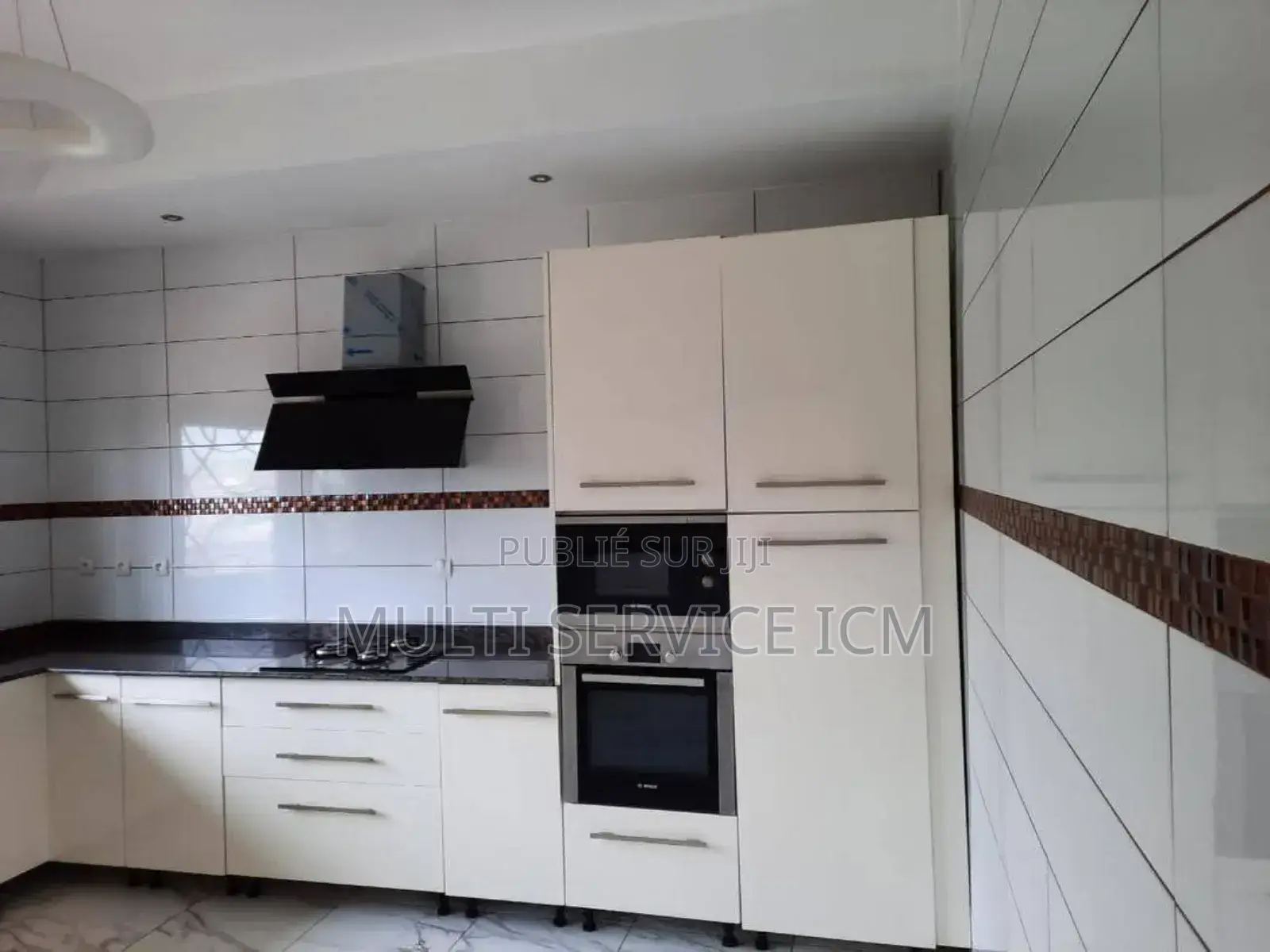 3chbre Duplex dans Ismael Coulibaly, Cocody à Louer