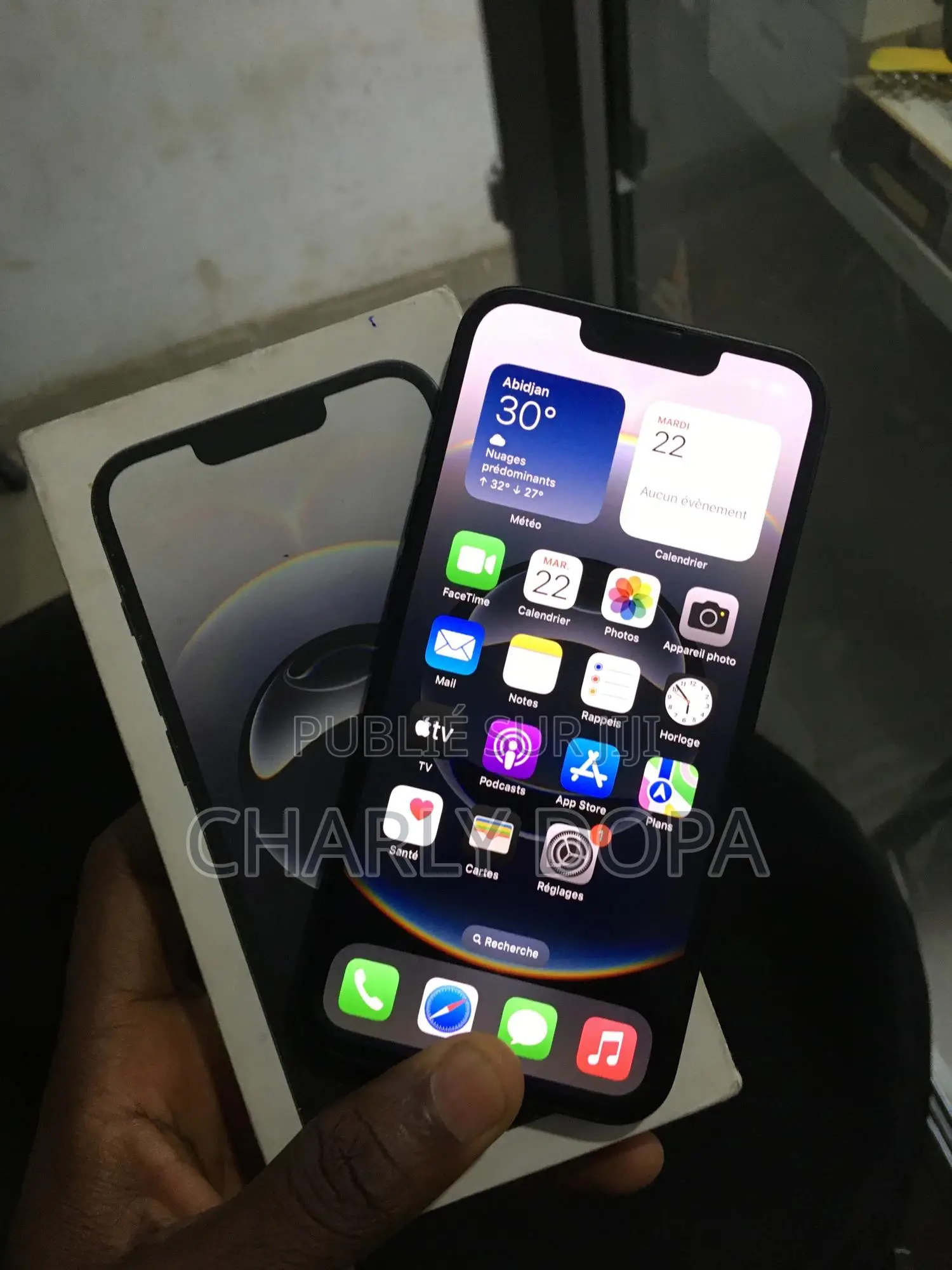 Apple iPhone 16e 128 GB Noir