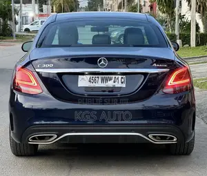 Mercedes-Benz C300 2021 Noir