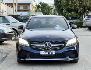 Photo - Mercedes-Benz C300 2021 Noir