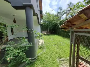 Furnished 7chbre Maison de ville / Terrasse à Louer