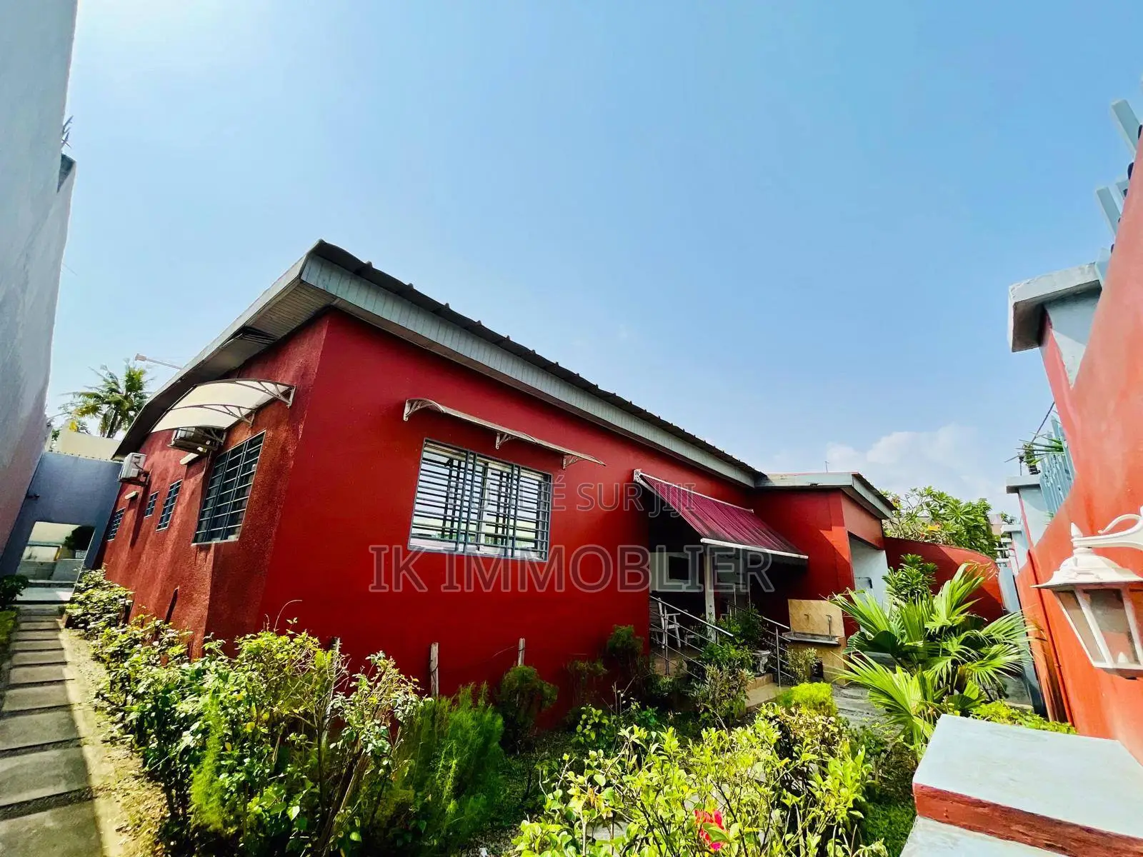 4chbre Villa dans Cocody à Vendre
