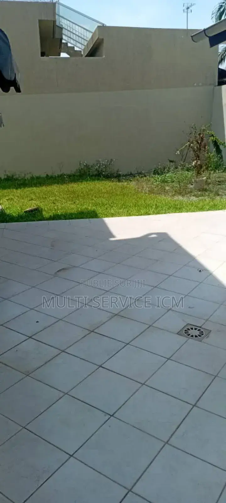 Furnished 6chbre Duplex dans Ismael Coulibaly, Bingerville à Louer