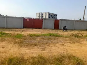 Terrain en Vente À Bingerville 500m2