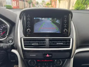 Mitsubishi Eclipse 2019 Gris