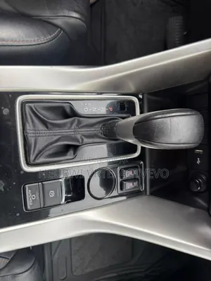 Mitsubishi Eclipse 2019 Gris