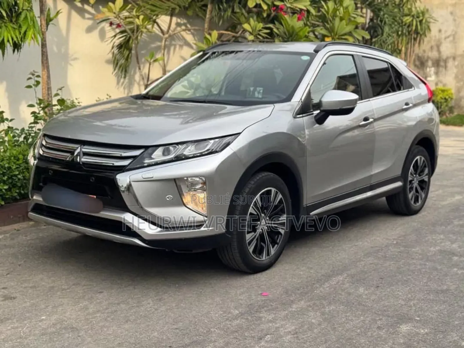 Mitsubishi Eclipse 2019 Gris