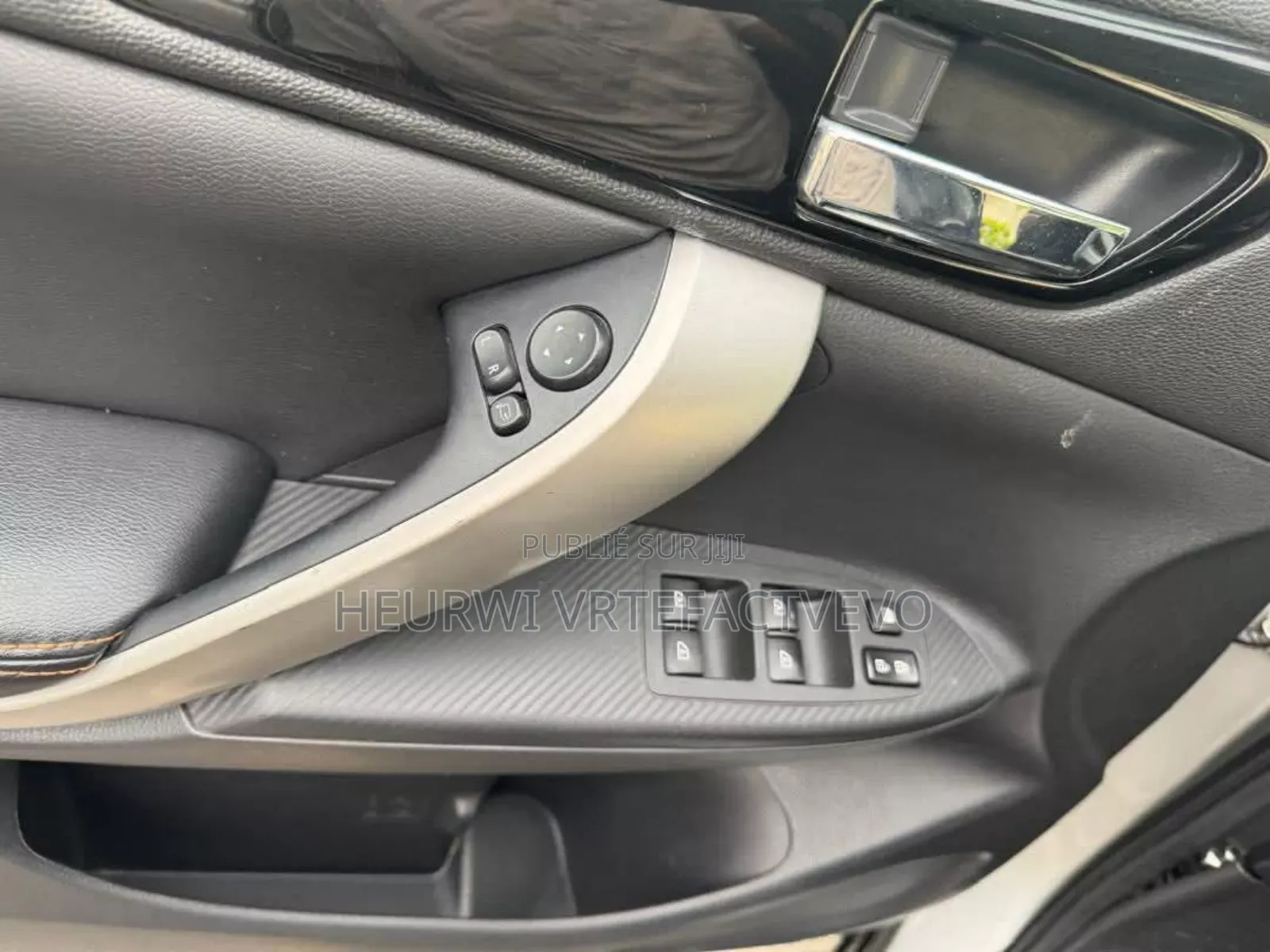 Mitsubishi Eclipse 2019 Gris