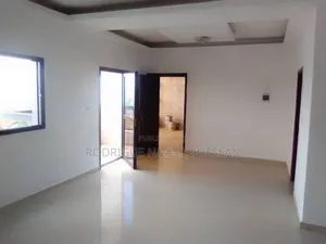 2chbre Appartement dans Rodrigue Immobilier, Cocody à Louer