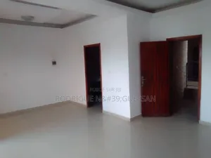 2chbre Appartement dans Rodrigue Immobilier, Cocody à Louer