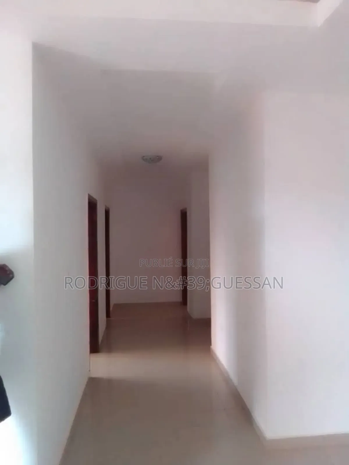 2chbre Appartement dans Rodrigue Immobilier, Cocody à Louer