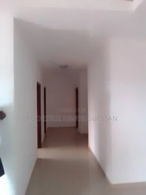 2chbre Appartement dans Rodrigue Immobilier, Cocody à Louer