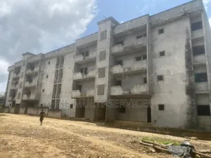 20chbre Blocs d'appartements dans Zié Multi-Service, Yopougon à Vendre