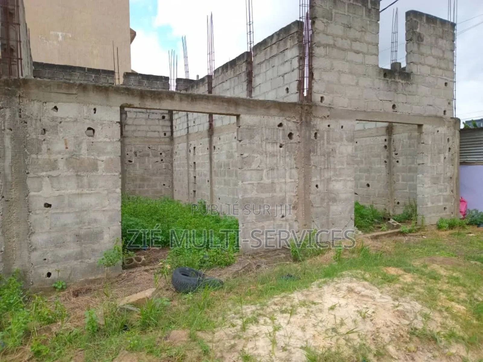 20chbre Blocs d'appartements dans Zié Multi-Service, Yopougon à Vendre