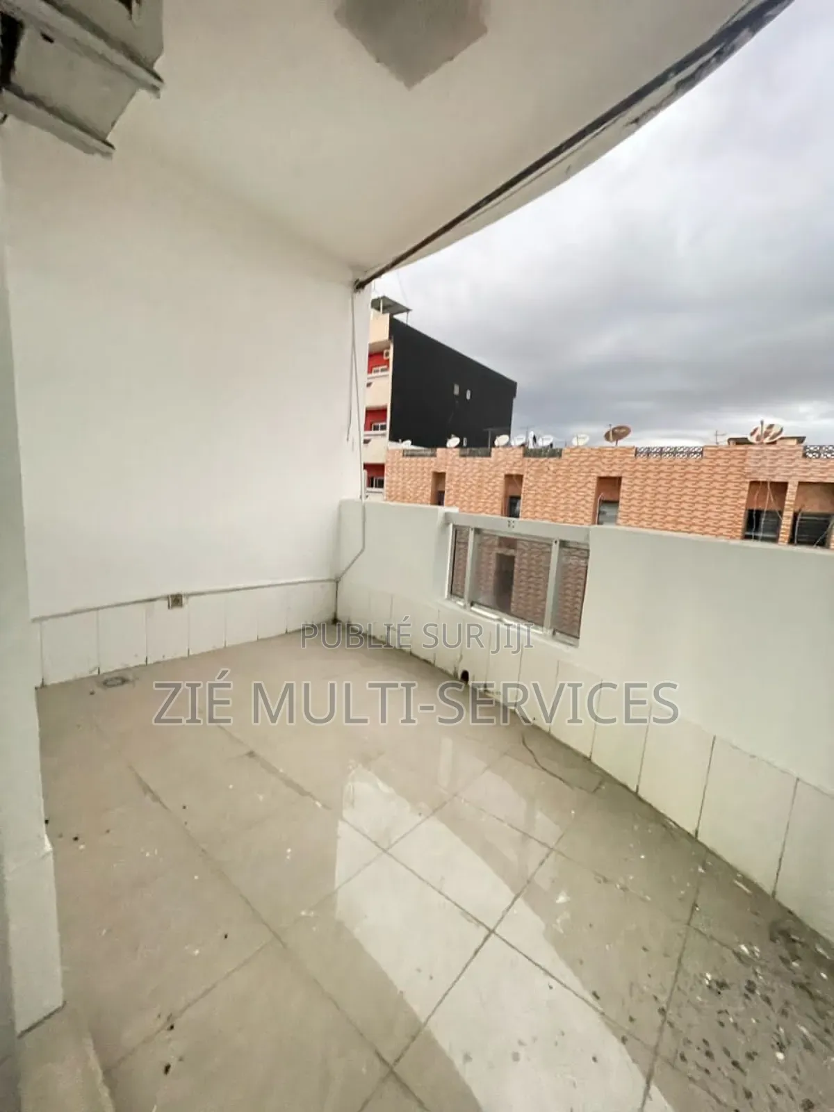 4chbre Appartement dans Zié Multi-Service, Marcory à Vendre