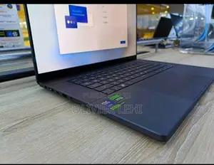 Photo - New Asus ROG Zephyrus G16 32GB Intel Core I9 HDD+SSD 2T