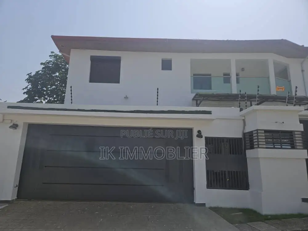7chbre Villa dans Cocody à Louer
