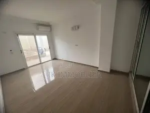 9chbre Villa dans Cocody à Vendre