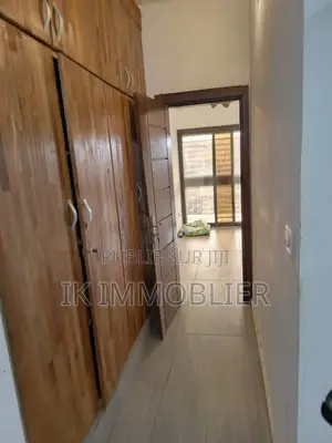 3chbre Villa dans Yopougon à Vendre