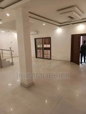 3chbre Villa dans Yopougon à Vendre