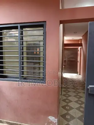 3chbre Villa dans Yopougon à Vendre