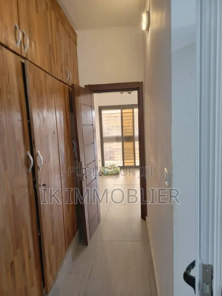 3chbre Villa dans Yopougon à Vendre