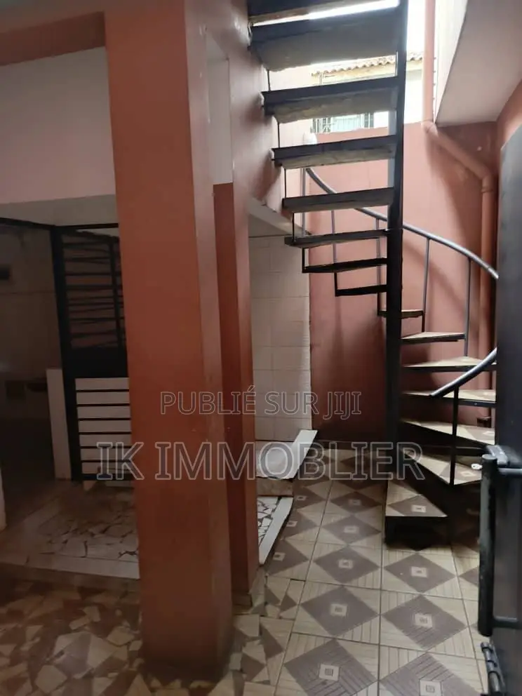 3chbre Villa dans Yopougon à Vendre