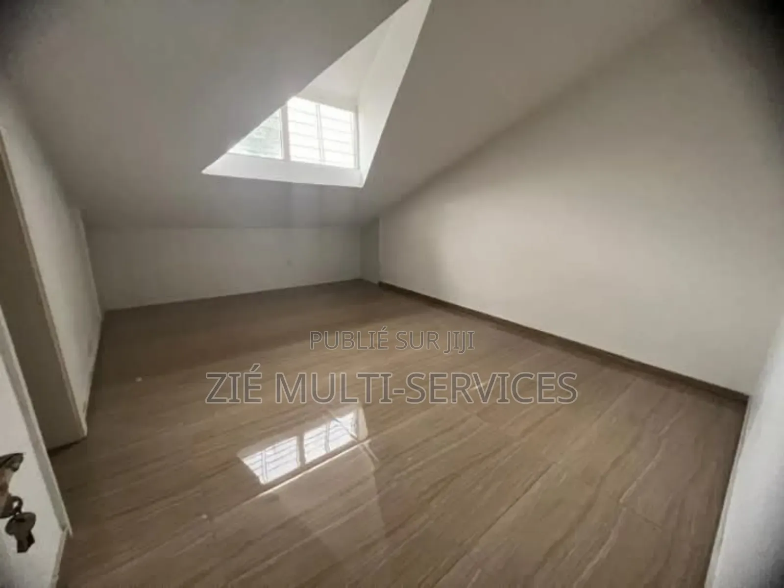 10chbre Duplex dans Zié Multi-Service, Bingerville à Vendre