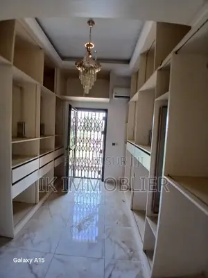 9chbre Villa dans Cocody à Louer
