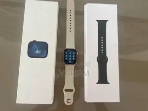 Apple Watch Série 10 42mm Quasi Neuf Avec Le Carton