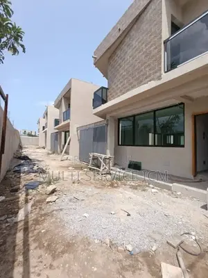 7chbre Duplex dans Coulibaly Ismael, Cocody à Vendre