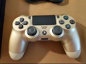 Photo - Vente De Console Et De Smartphone