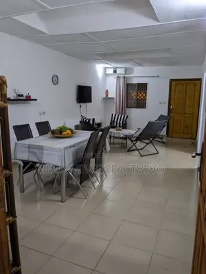 3chbre Villa dans Yozalem, Cocody à Vendre