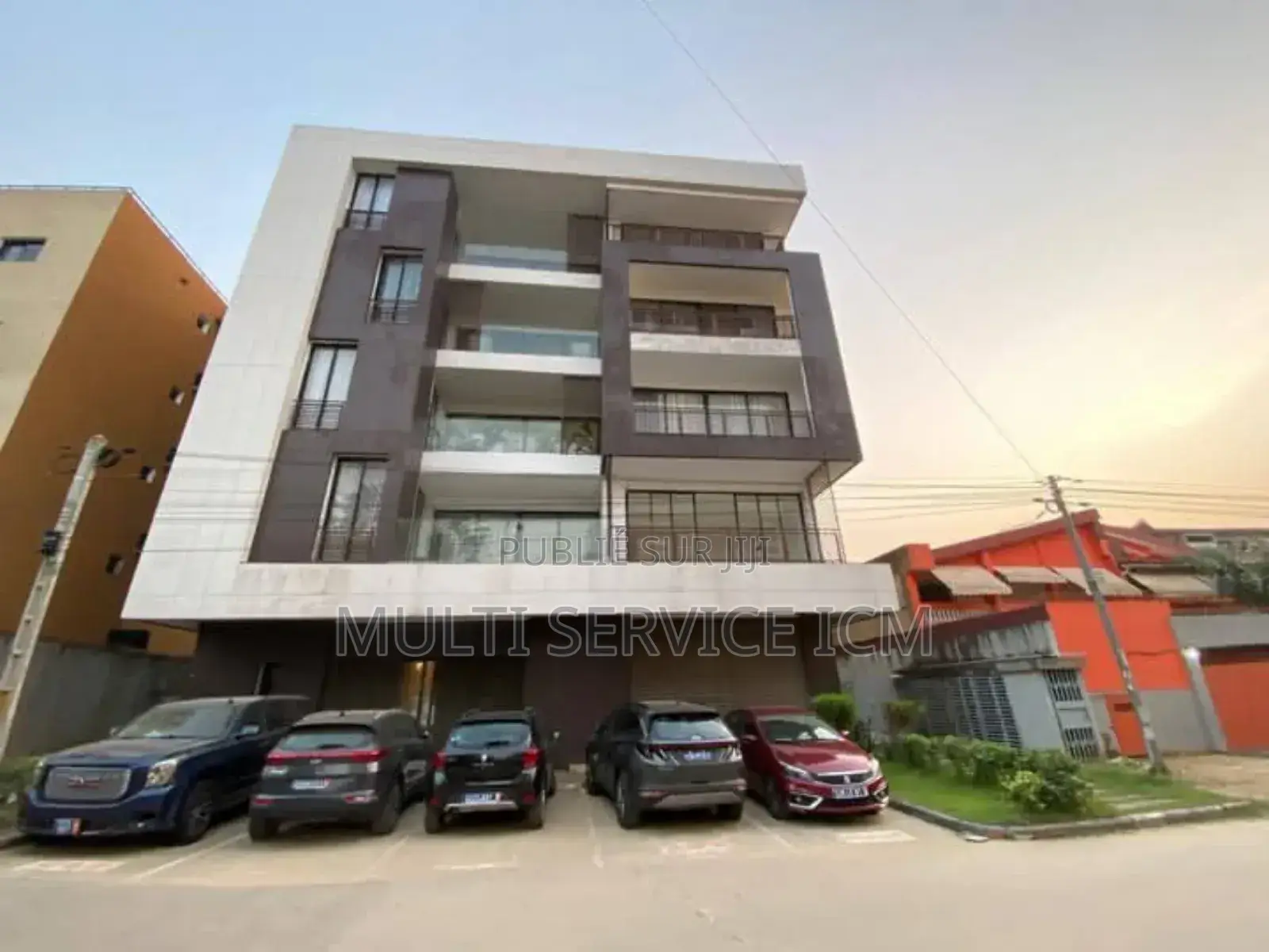 5chbre Duplex dans Ismael Coulibaly, Deux Plateaux à Louer