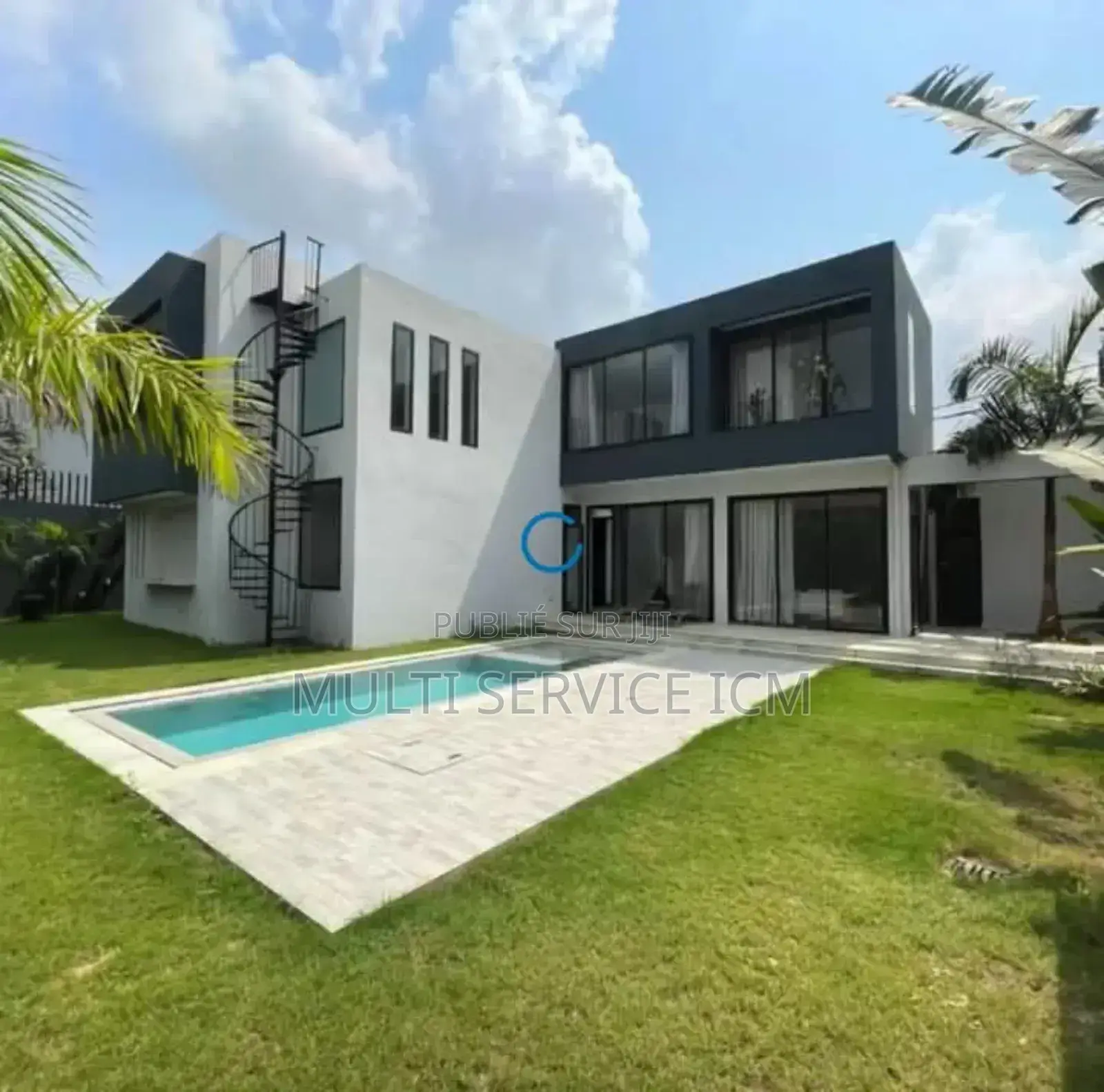 5chbre Duplex dans Ismael Coulibaly, Deux Plateaux à Louer