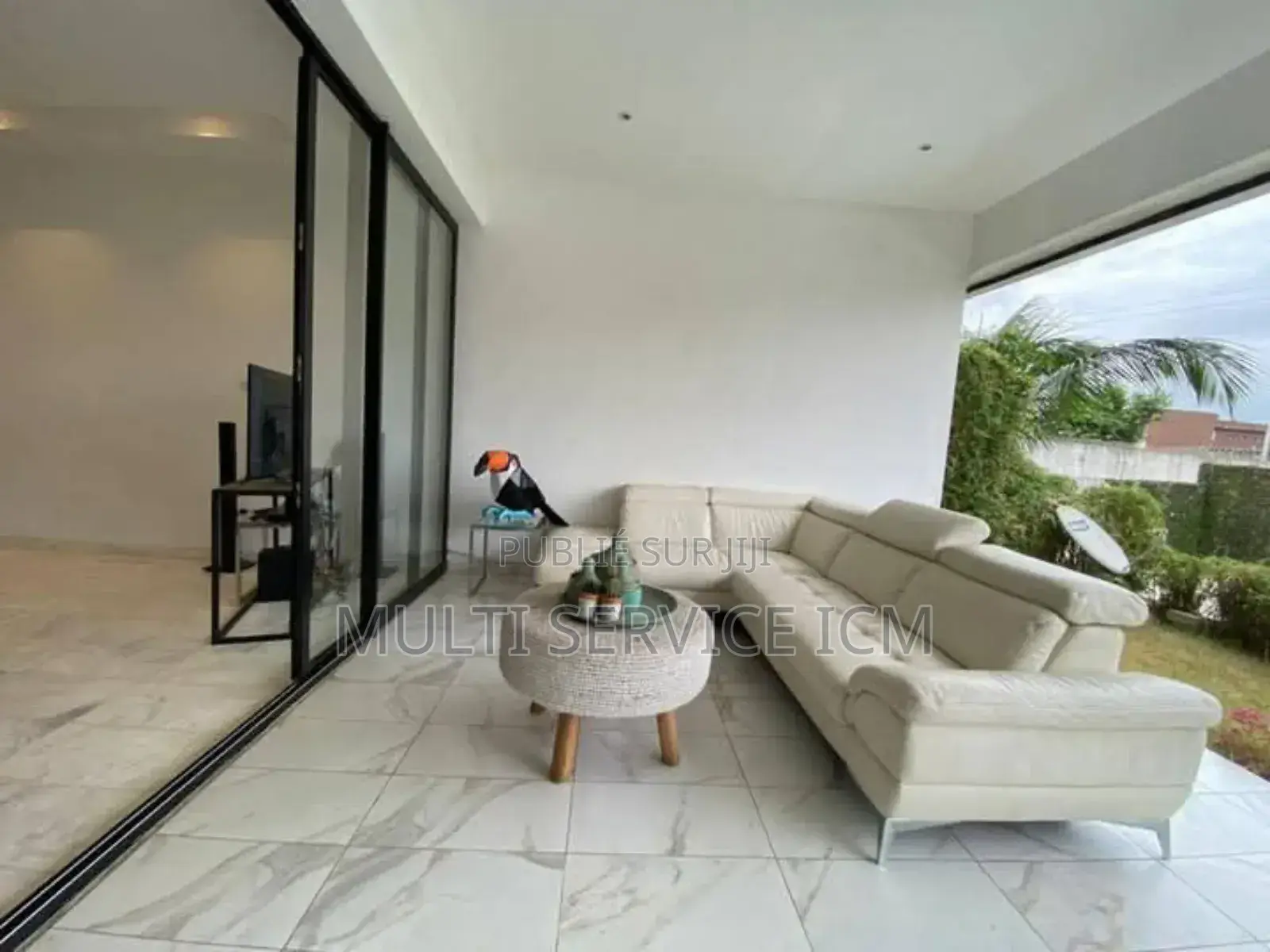 5chbre Duplex dans Ismael Coulibaly, Deux Plateaux à Louer