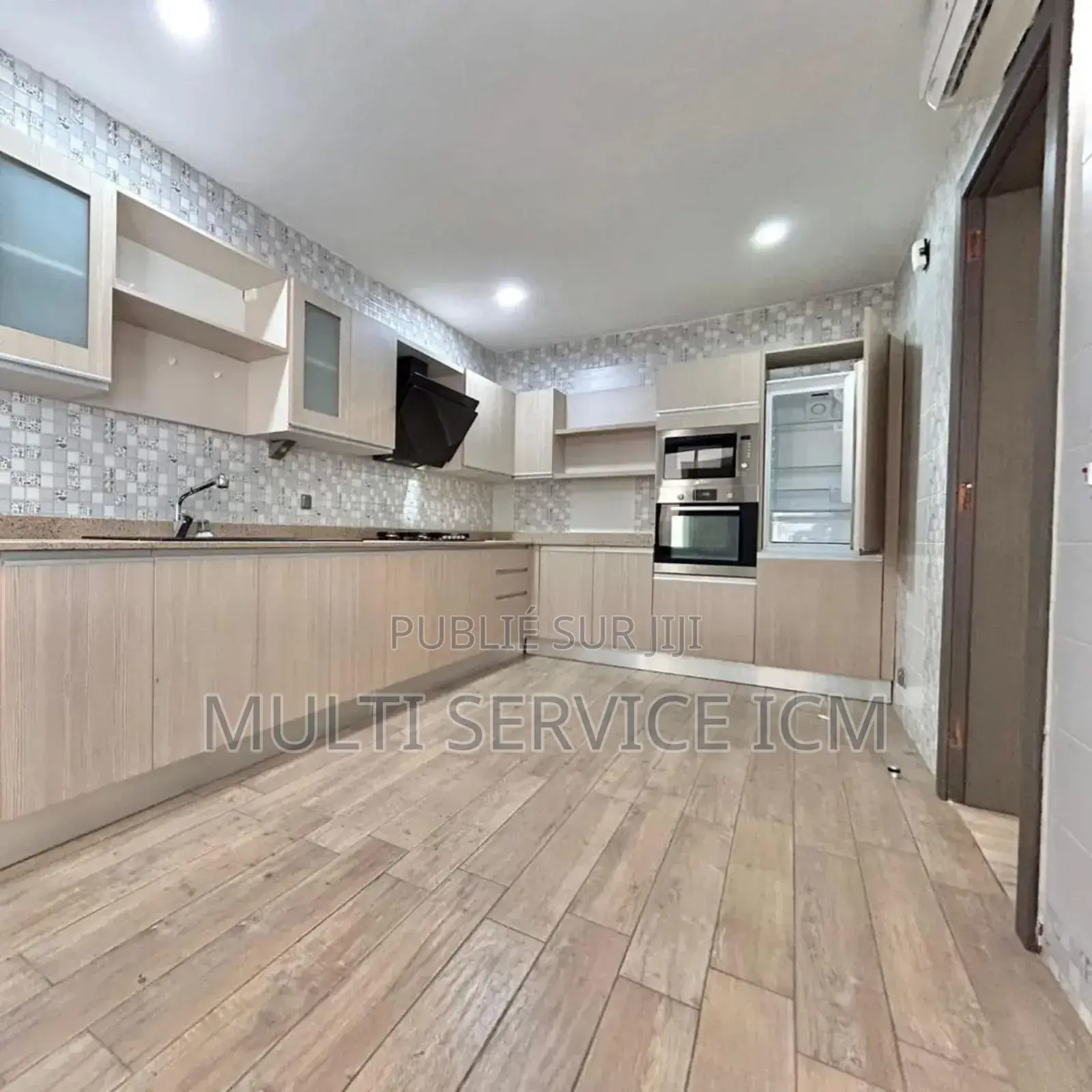 4chbre Duplex dans Ismael Coulibaly, Deux Plateaux à Vendre